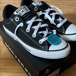 Converse big kids size 3